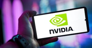드림포스에서 Nvidia와 Anthropic CEO가 AI 안전성에 대해 의견 차를 보이다: 黃(구) 황이 말하길 속도와 페이스를 두는 것은 ‘상호 배타적 선택이 아니다’