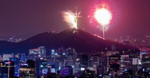 위켄드, 8년 만의 내한에 남산서울타워 점등 이벤트