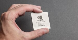 마이크로소프트, Nvidia AI 칩 탑재한 서피스랩탑 울트라 2599달러에 출시
