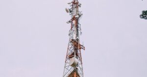 스페이스X의 주파수 대역 취득 계약이 AT&T·버라이즌·T-Mobile 주가에 타격